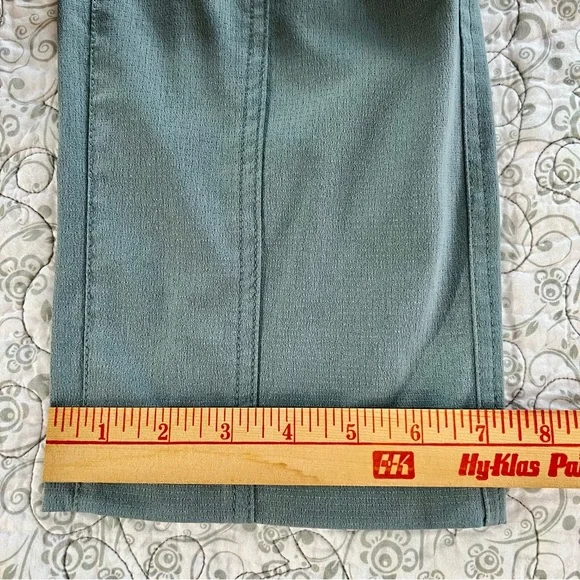 Duluth Trading Co Dusty Blue Cargo Roll-tab Hiking Pants Sporty Activewear - Picture 7 of 10